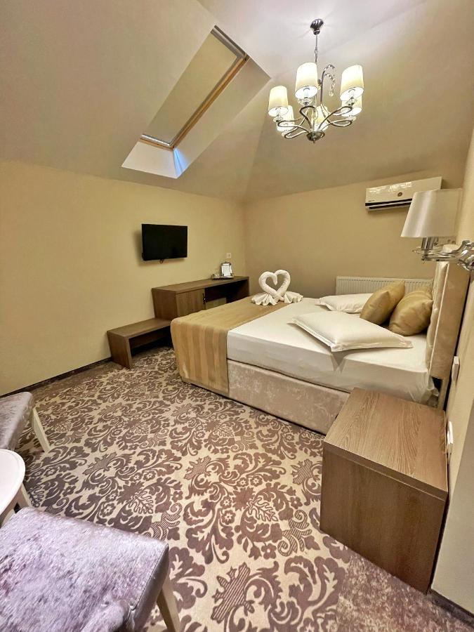 J'Adore Boutique Hotel ルゴジ エクステリア 写真