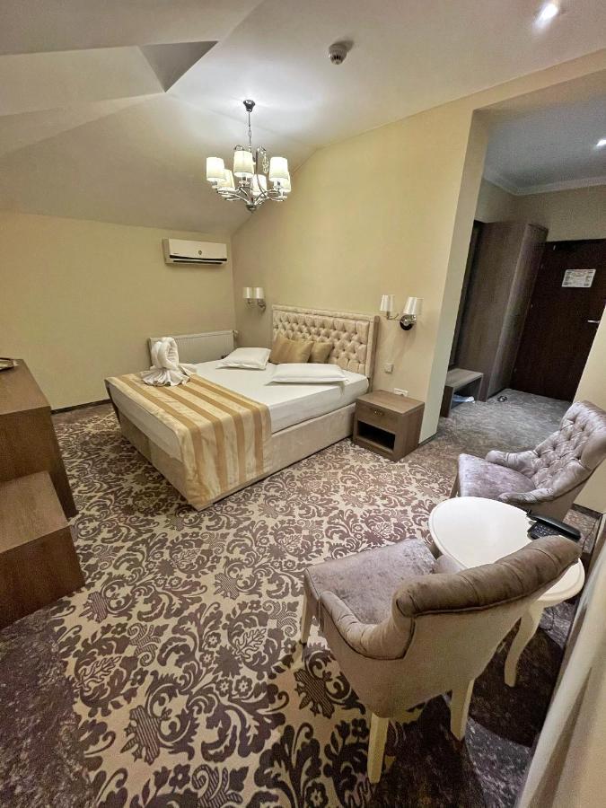 J'Adore Boutique Hotel ルゴジ エクステリア 写真