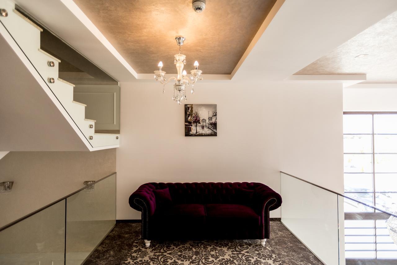 J'Adore Boutique Hotel ルゴジ エクステリア 写真