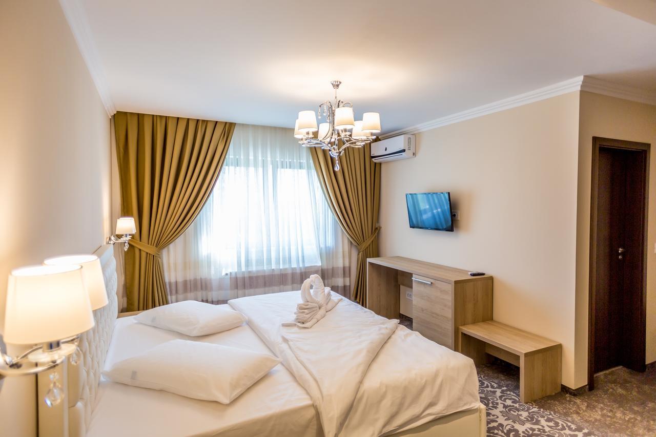 J'Adore Boutique Hotel ルゴジ エクステリア 写真