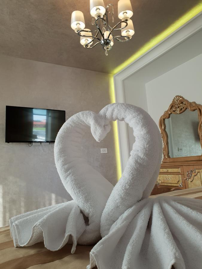 J'Adore Boutique Hotel ルゴジ エクステリア 写真