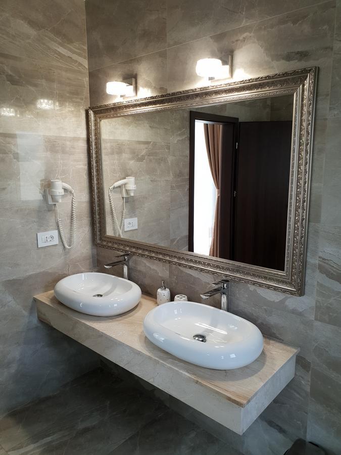 J'Adore Boutique Hotel ルゴジ エクステリア 写真